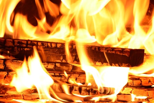 Woman burns over 600 homes over cheating husband