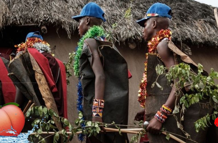 Rwandan porter experienced in Kachabali fucks the whole village