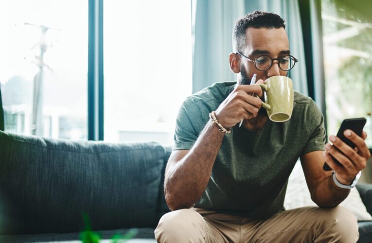 Blunders Guys Make On Social Media while Trying to Get a Woman’s Attention