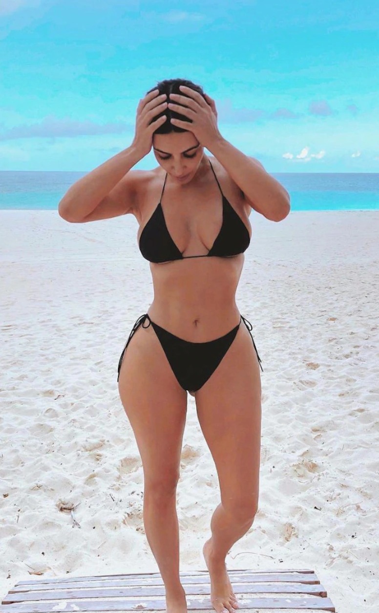 Kim Kardashian flaunting hourglass figure 