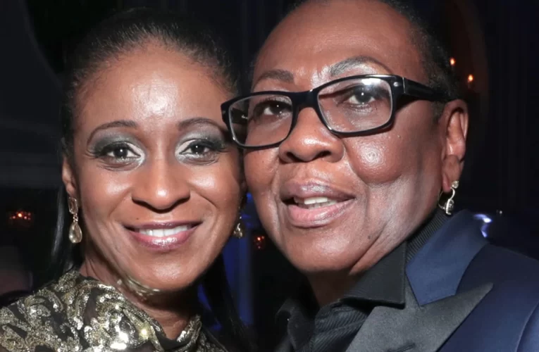 Jay-Z’s Mother Gloria Carter Weds Longtime Girlfriend
