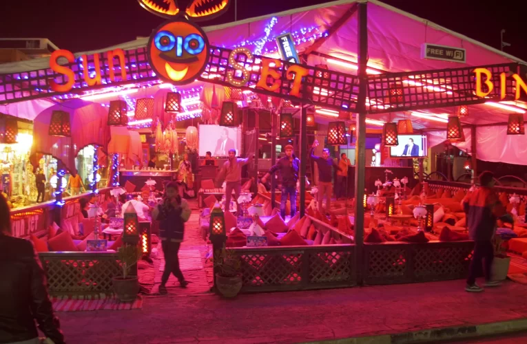 Stargaze In The Desert: A Guide To The Enchanting and Unforgettable Nightlife  Experience In Egypt 