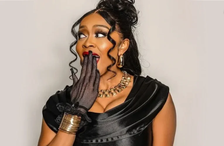 (WATCH) Fans React To Thembi Setee’s Sex Scene On Adulting