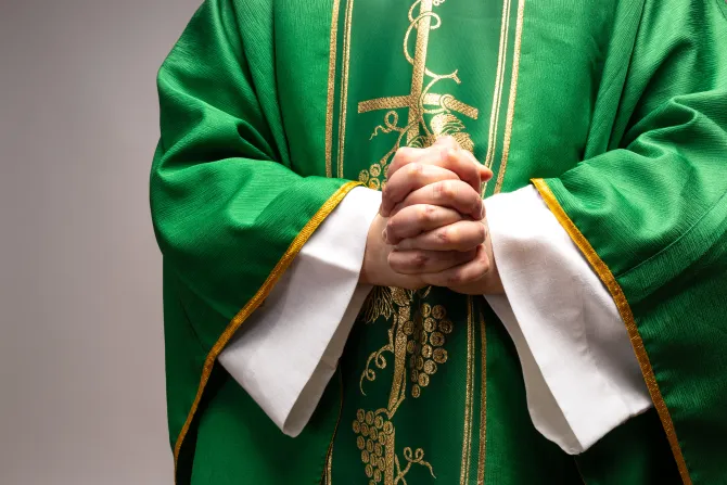 Married Woman Abandons Her Husband and Elopes With Catholic Priest