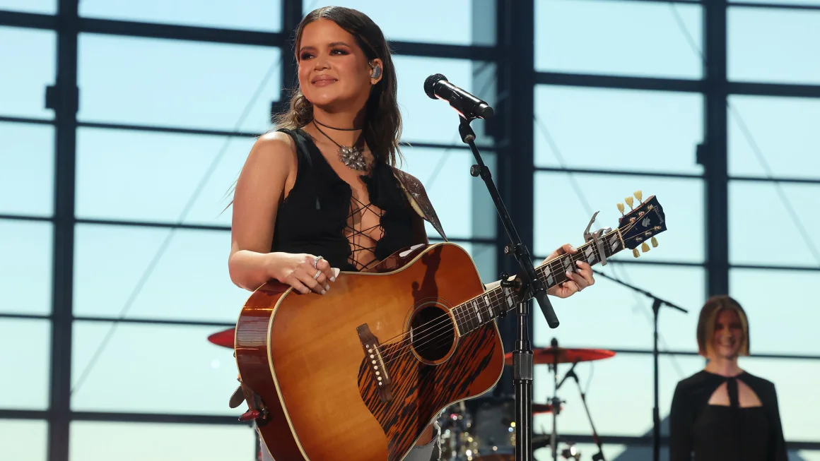 Country Pop Singer Maren Morris Comes Out as Bisexual During Pride Month 1