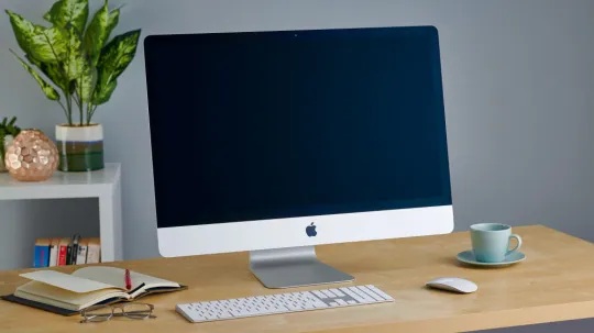 Cheating Husband Sues Apple After Wife Discovers "Deleted Messages" he Sent to Prostitutes 1